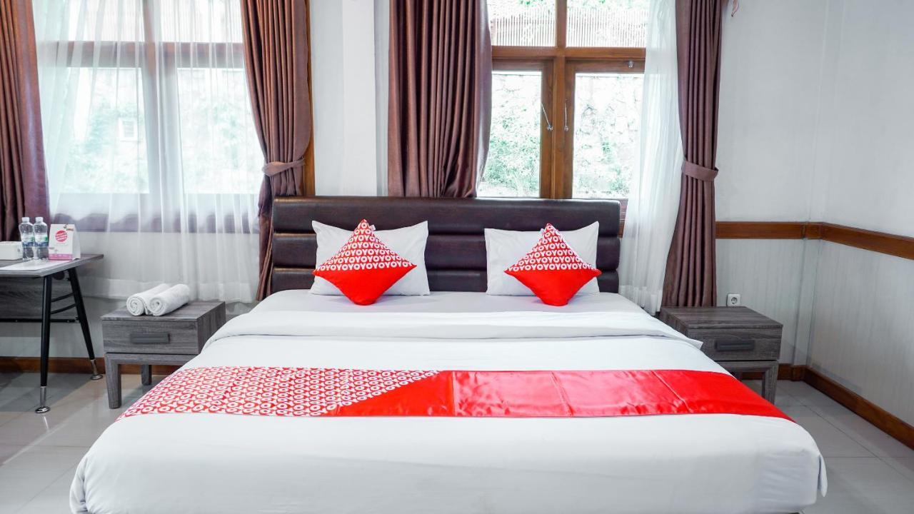Oyo 1209 Tirtasari Nice Guesthouse 万隆 外观 照片