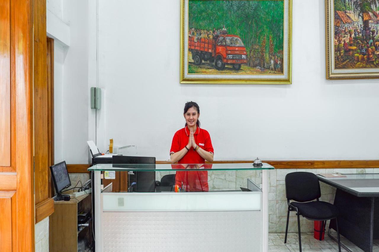 Oyo 1209 Tirtasari Nice Guesthouse 万隆 外观 照片