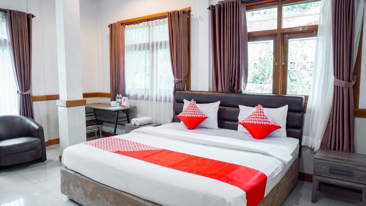 Oyo 1209 Tirtasari Nice Guesthouse 万隆 外观 照片