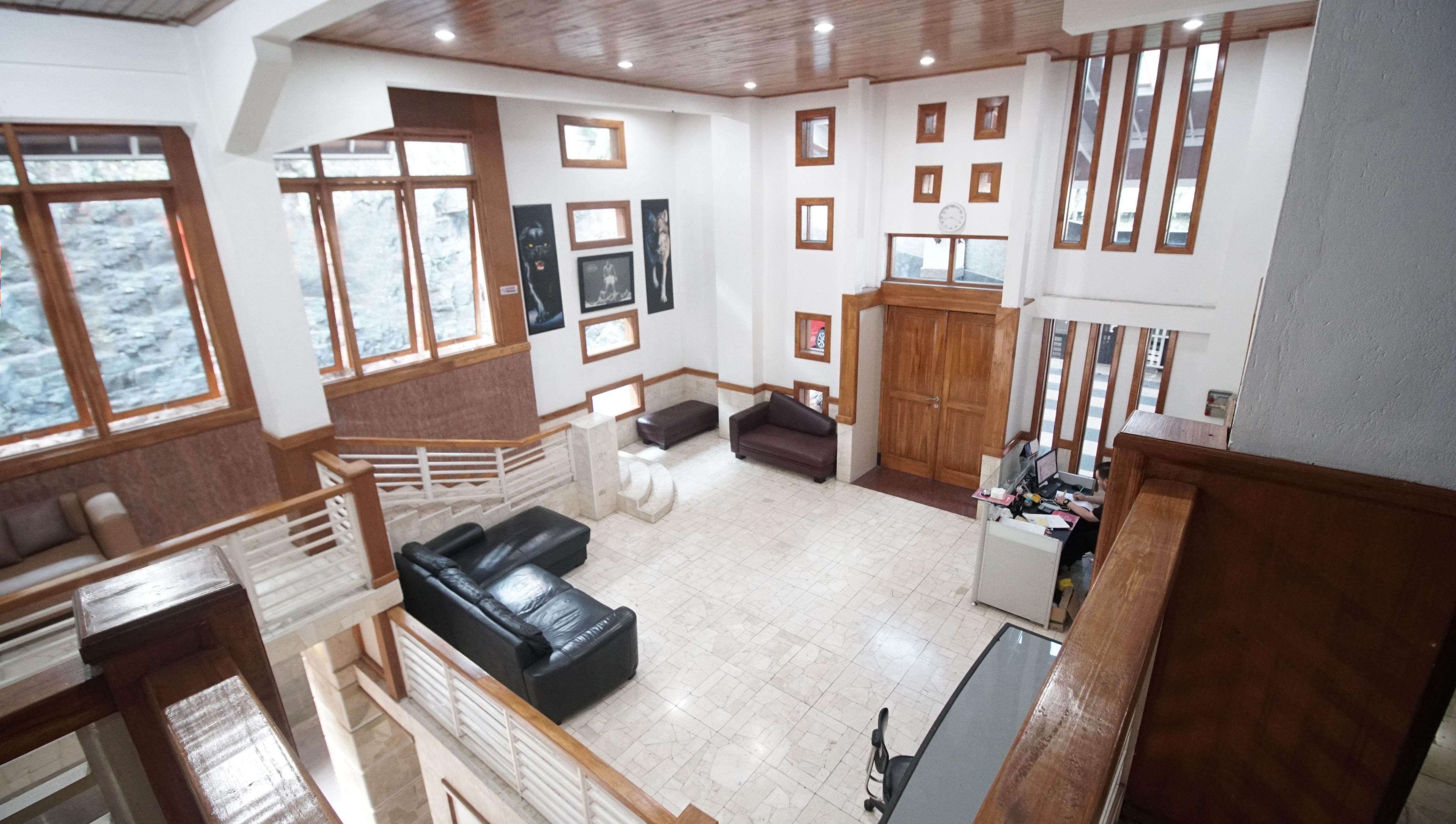 Oyo 1209 Tirtasari Nice Guesthouse 万隆 外观 照片
